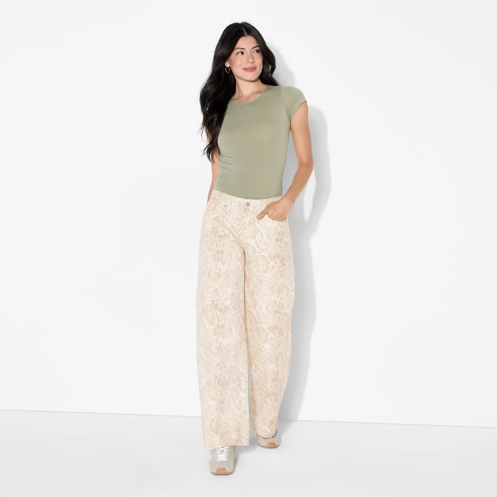 Womens Low-Rise Baggy Jeans Wild Fable™ White Snakeskin Size 6 Inseam 31"
